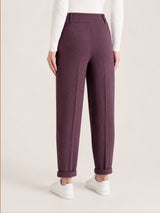 Karottenhose mit Taschen und Abnähern aus violettem Samt für Damen – Ragno