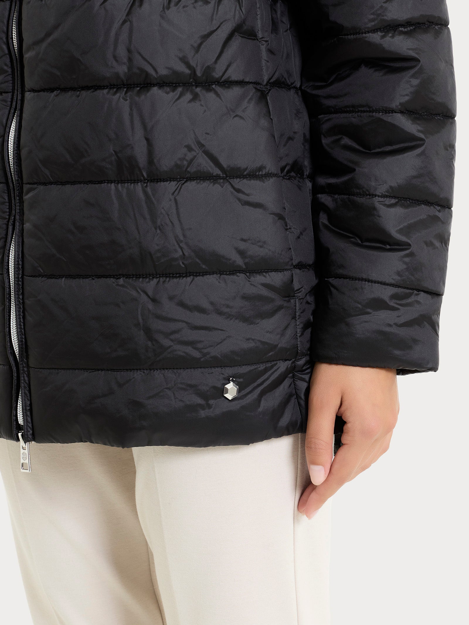 Piumerino shiny 150 grammi con cappuccio imbottito in lana Neri Donna - Ragno