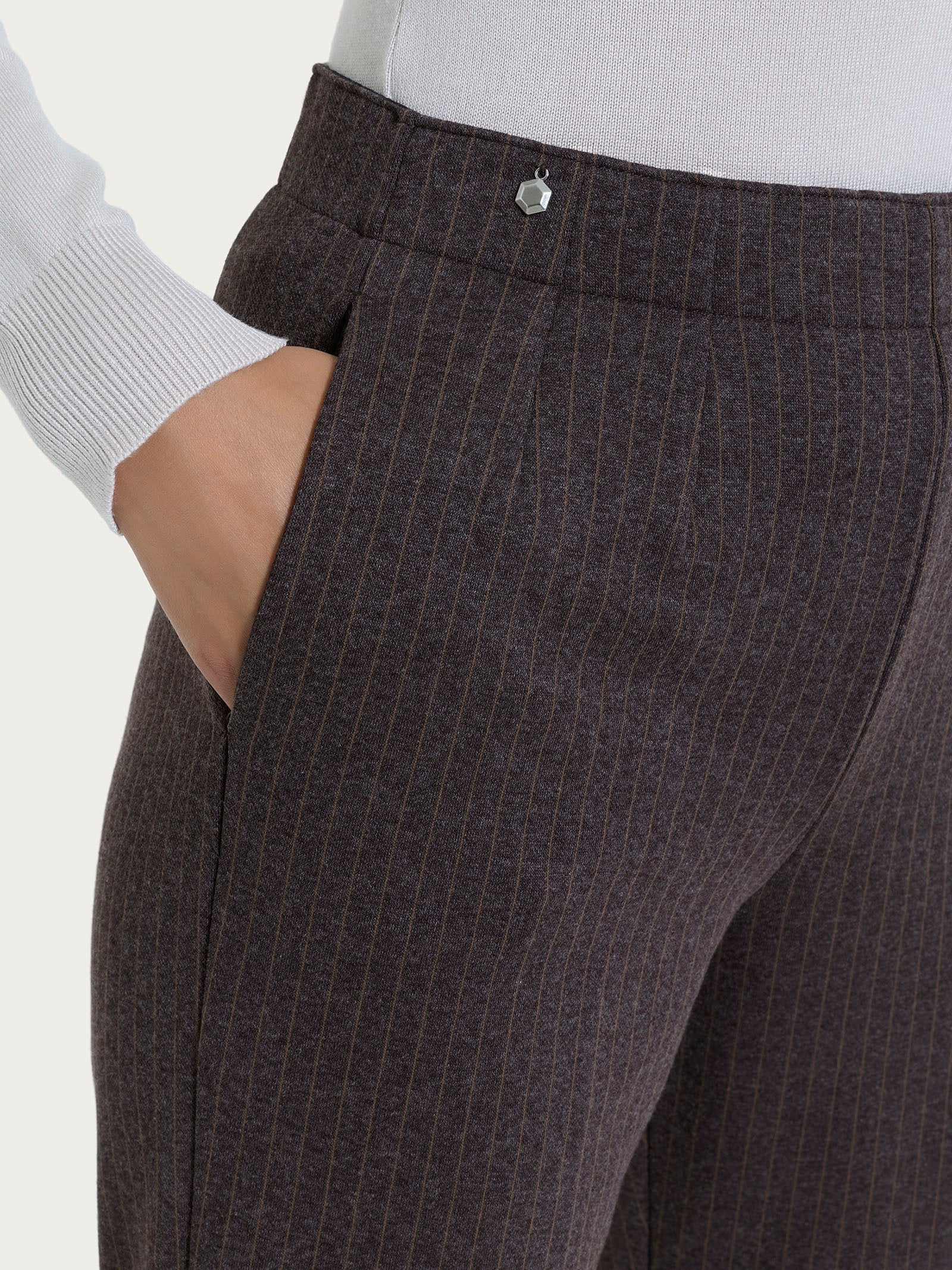 Pantalone gessato dritto con tasche in Eco Jacquard Marroni Donna - Ragno