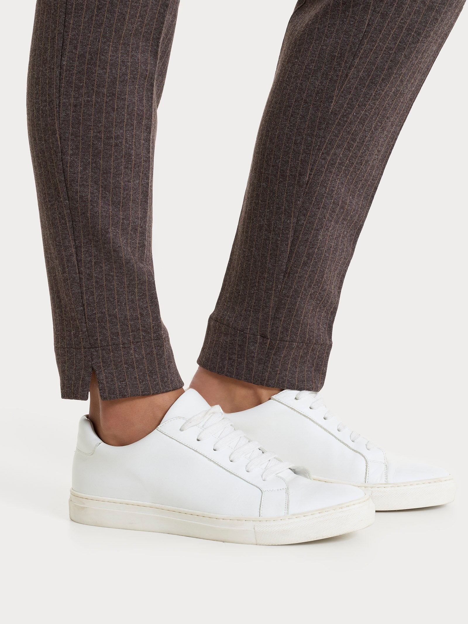 Pantalone gessato a sigaretta con spacchetti in Eco Jacquard Marroni Donna - Ragno