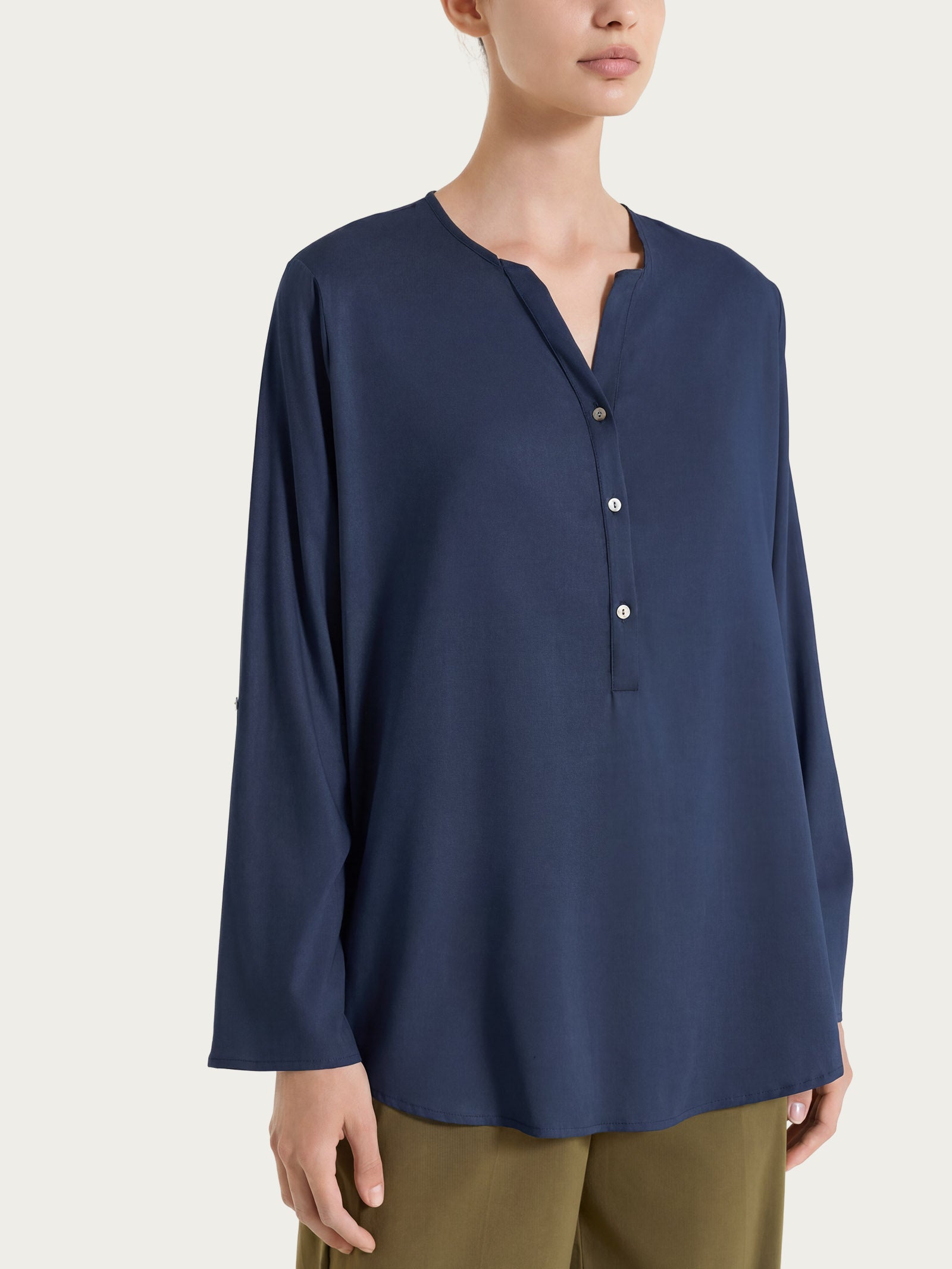Blusa a serafino con manica risvoltabile in Voile Stretch Blu Donna - Ragno