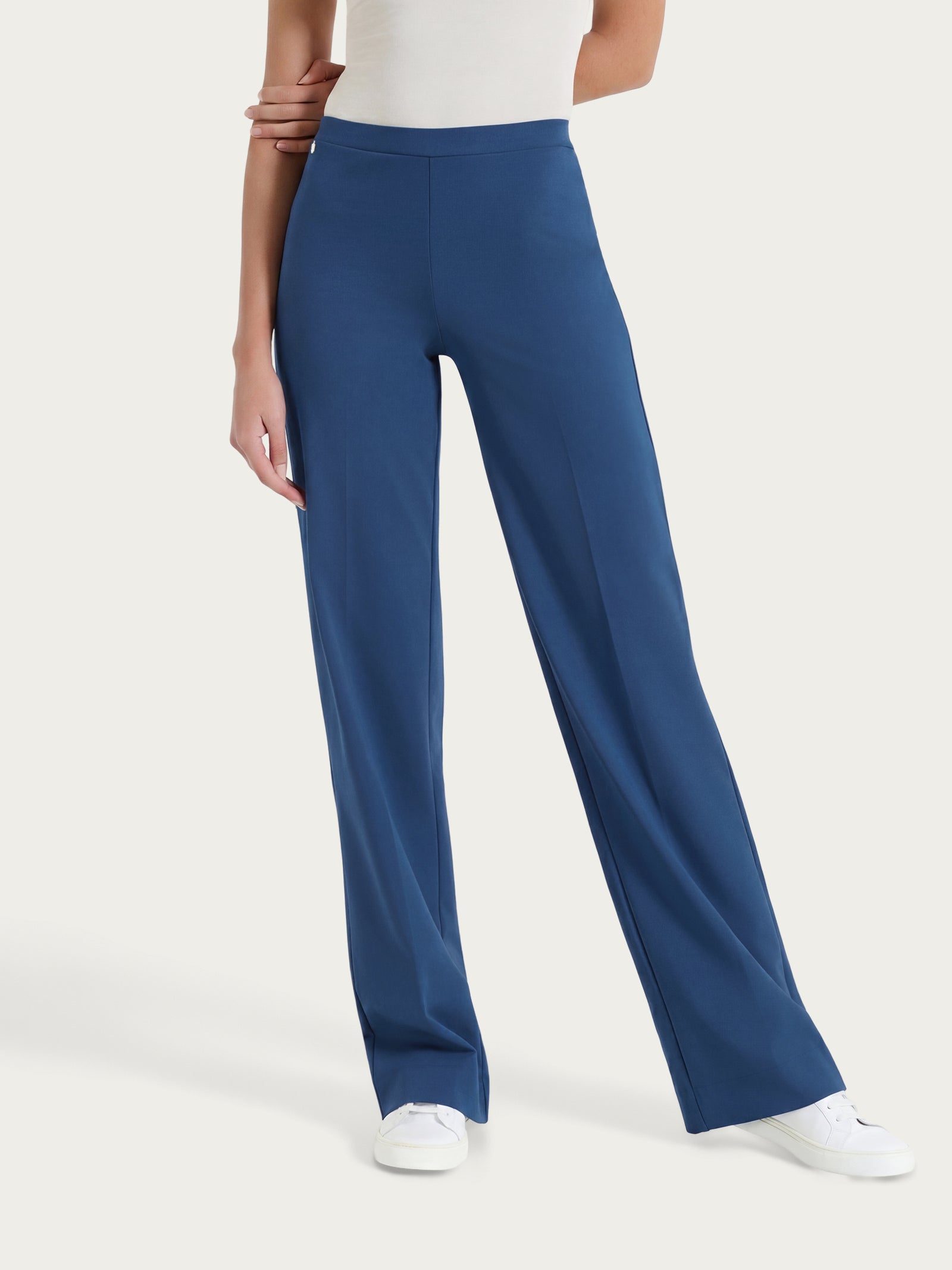 Compact Light Blue Damenhose in lockerer Passform - Ragno