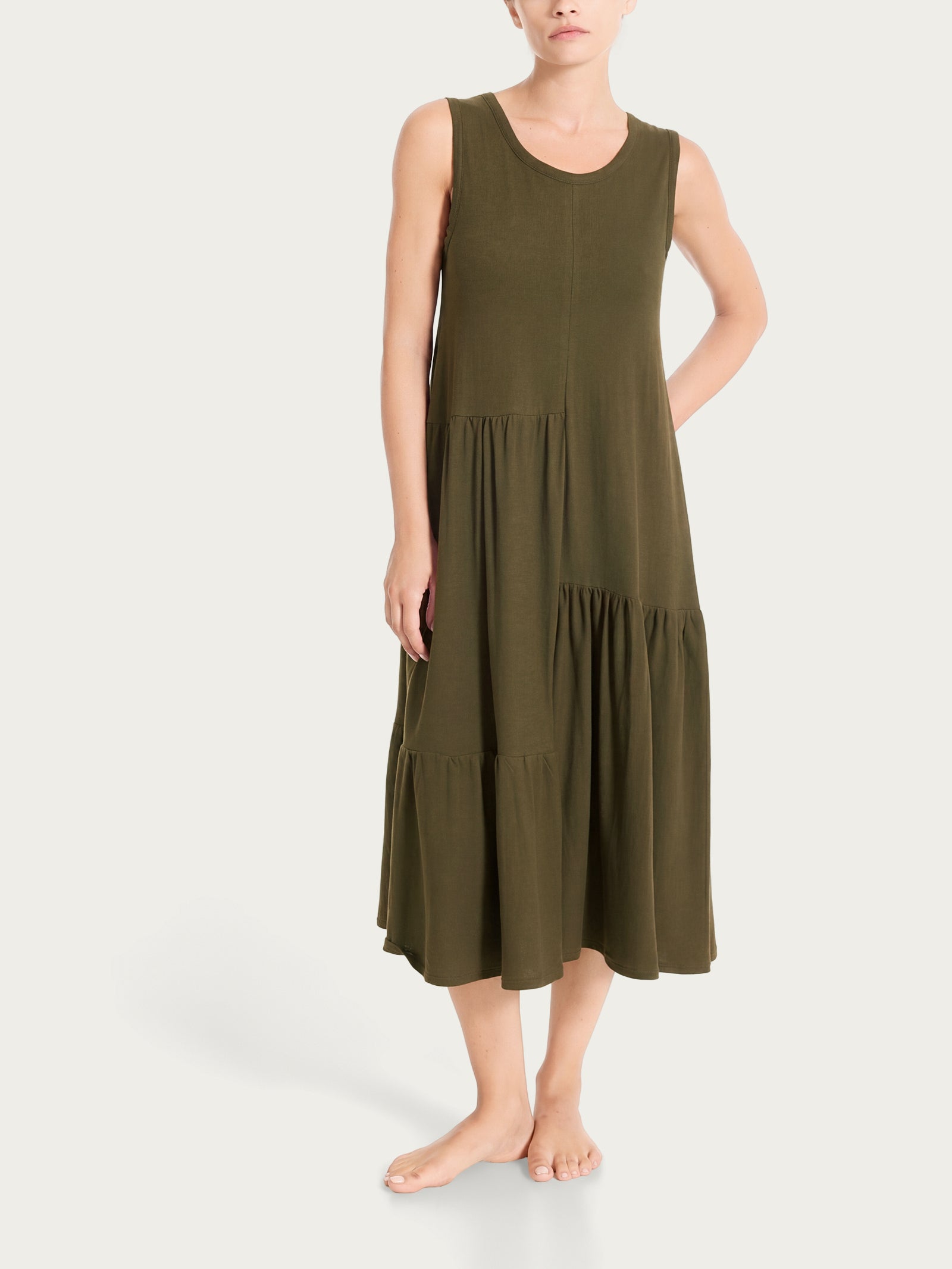 Vestito lungo con balze asimmetriche in Slub Jersey di Cotone Verdi Donna - Ragno