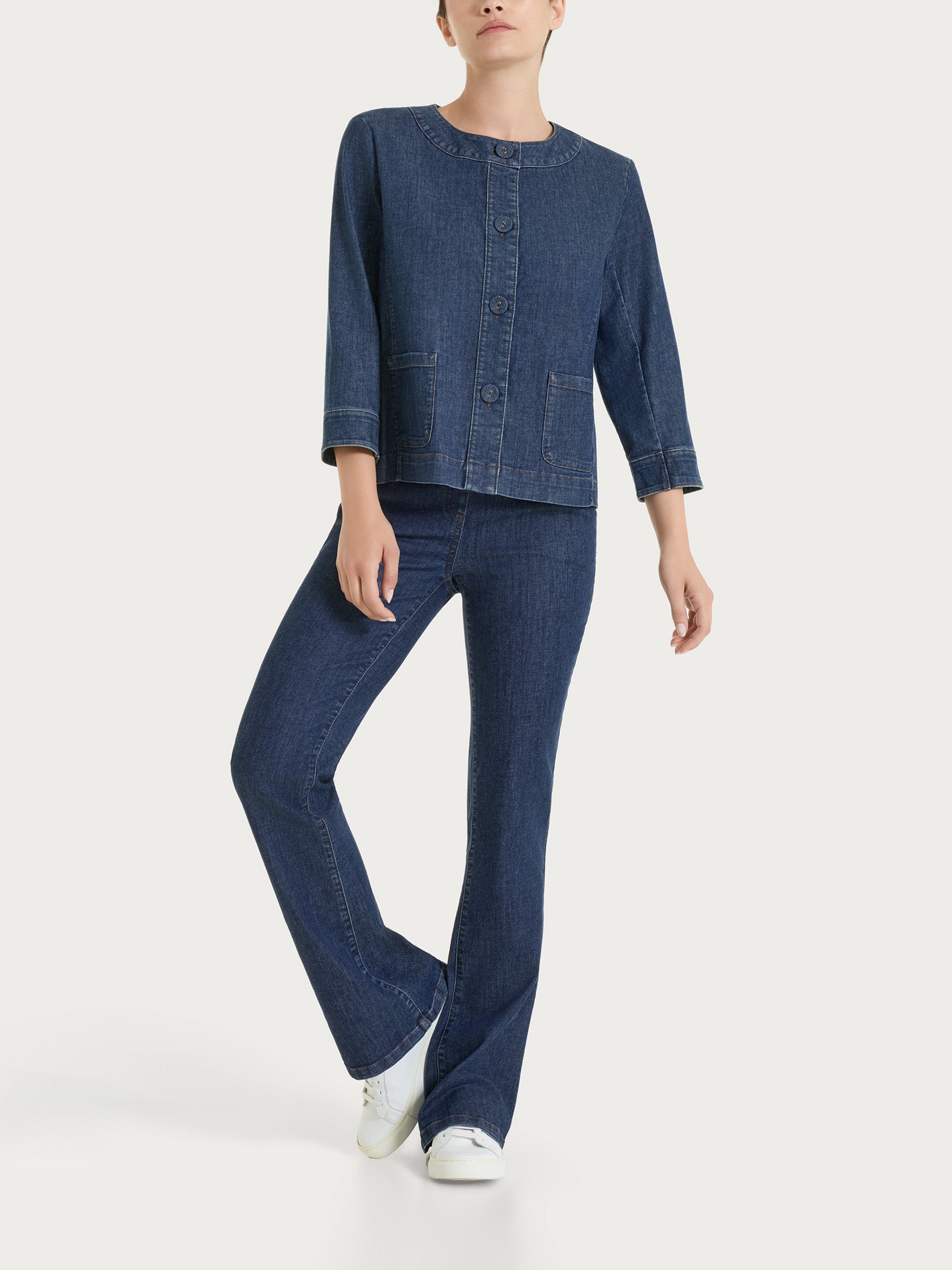Flare jeans with pockets and flat waist in Light Denim - Jeans – Ragno