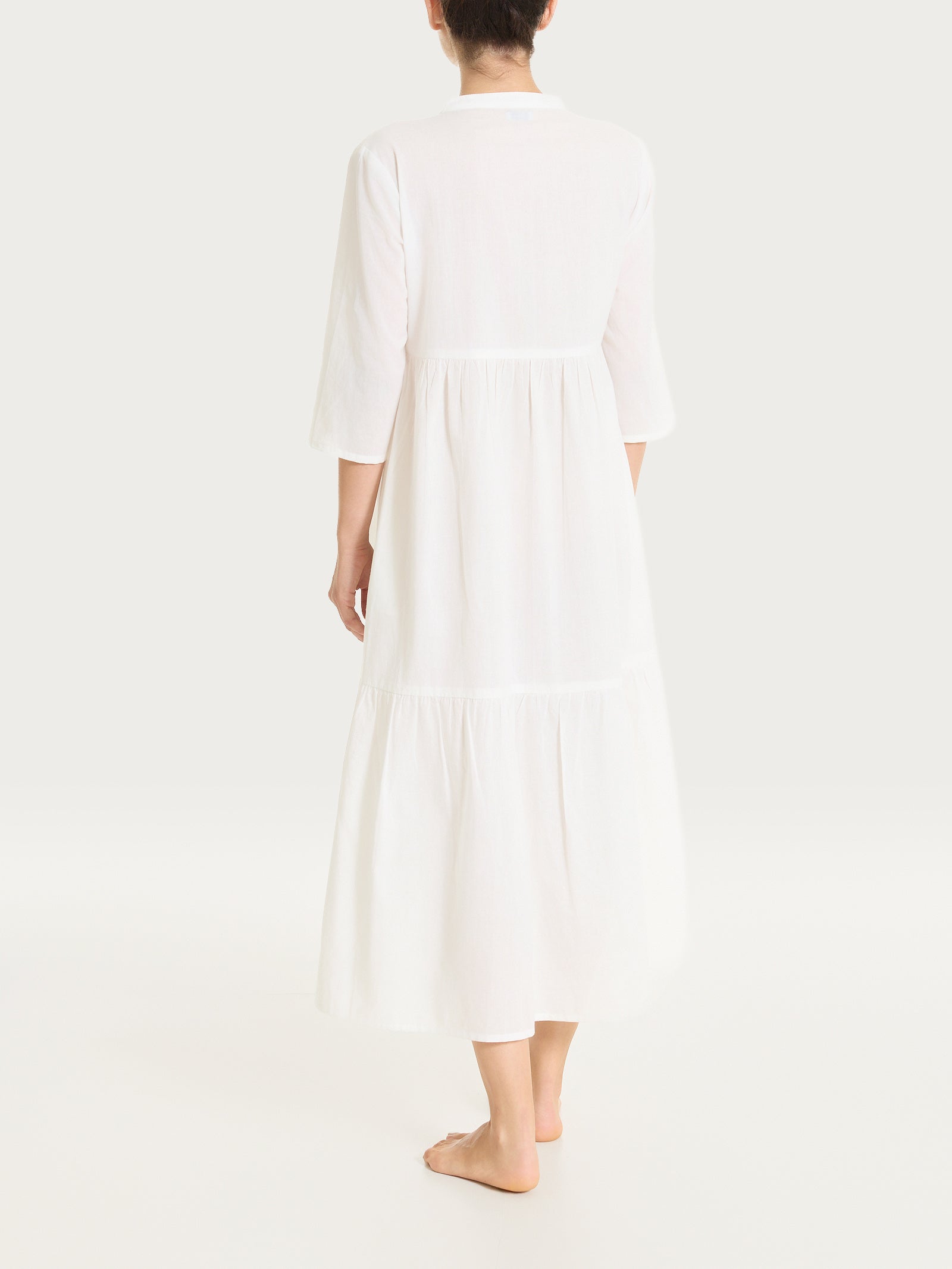 Weißes langes Kleid aus Baumwoll-Musselin mit Volants - Ragno