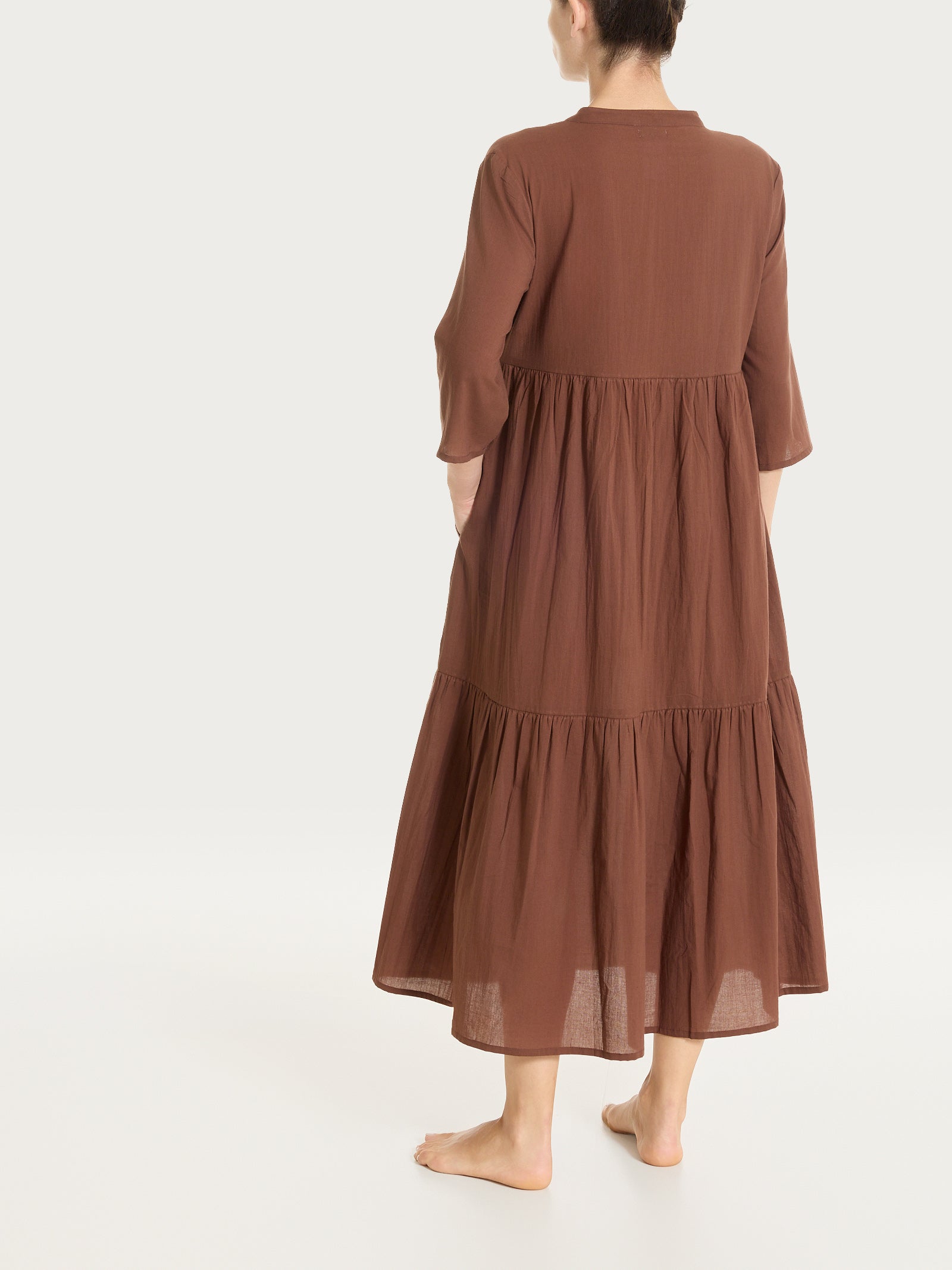 Langes Kleid mit Volants aus braunem Baumwollmusselin für Frauen - Ragno