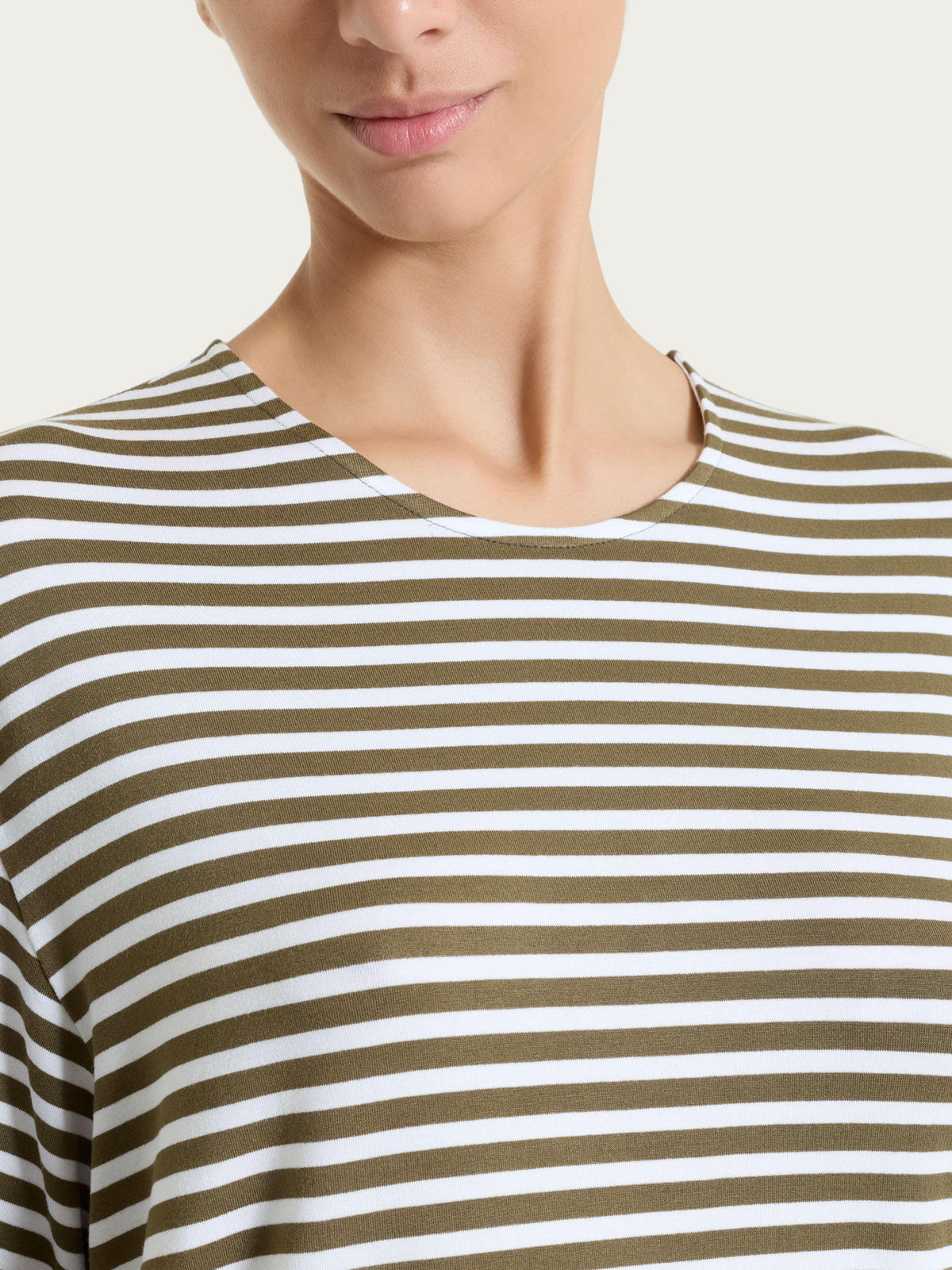 Maglietta boxy a righe in Viscosa Summer - Fant. Dark Olive riga pari ...
