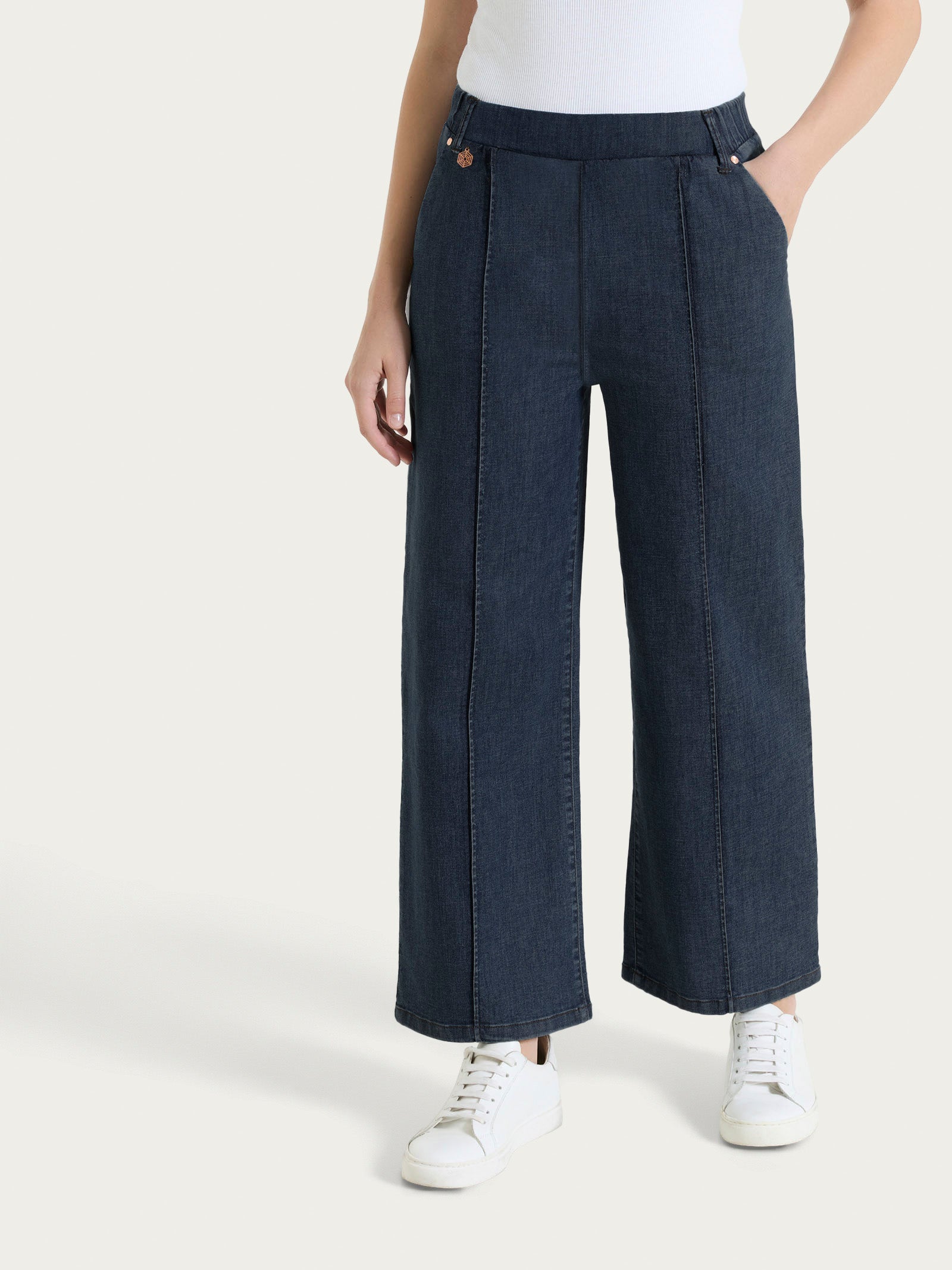 Jeans ampio con nervature e tasche in Light Denim Viola Donna - Ragno