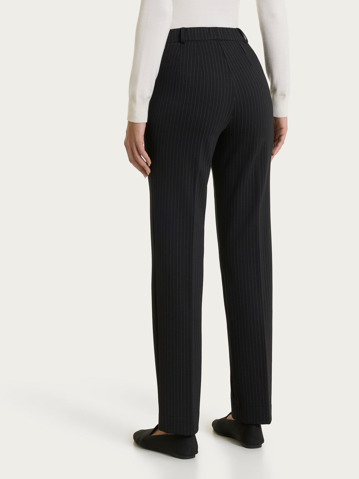 Gerade geschnittene Nadelstreifenhose mit Taschen aus schwarzem Jacquard für Damen – Ragno