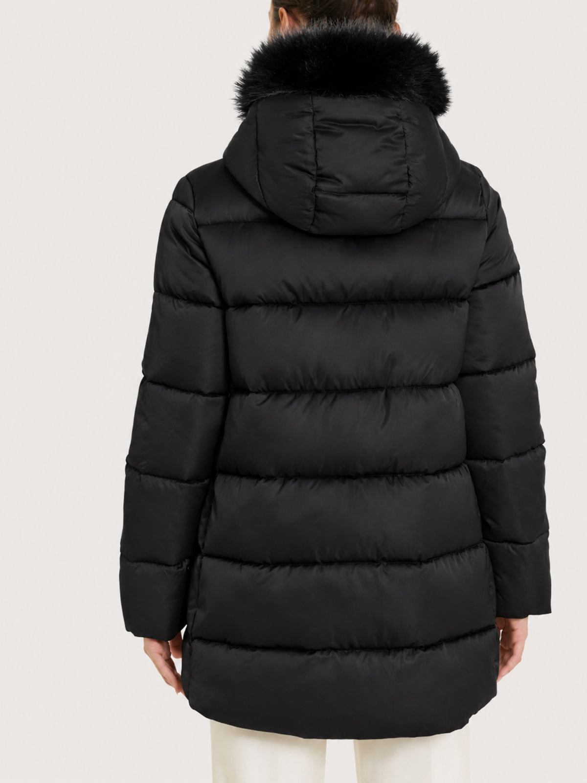Satin Puffer piumino con cappuccio e dettagli effetto fuzzy Neri Donna - Ragno