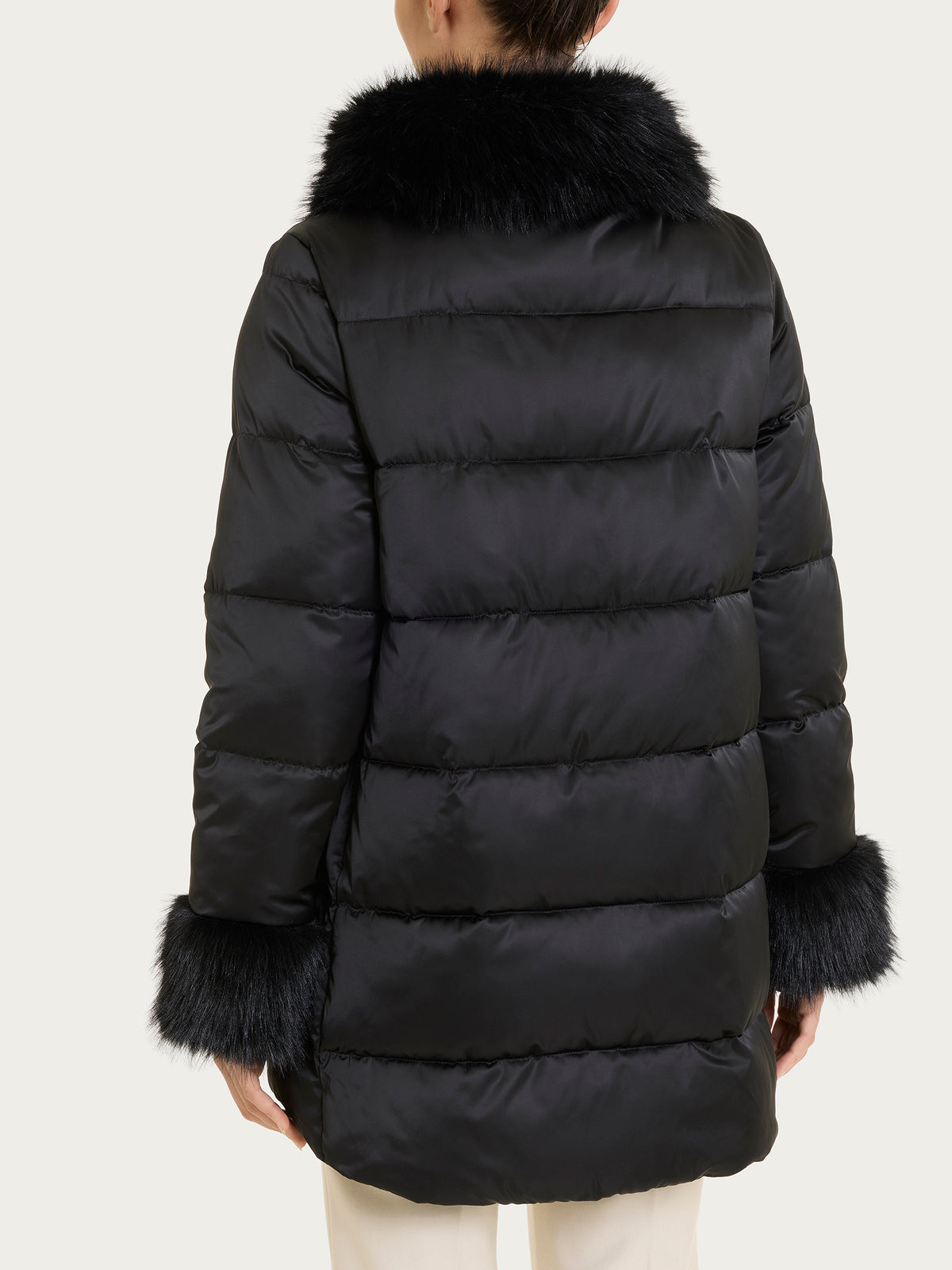 Satin Puffer piumino con dettagli effetto fuzzy Neri Donna - Ragno