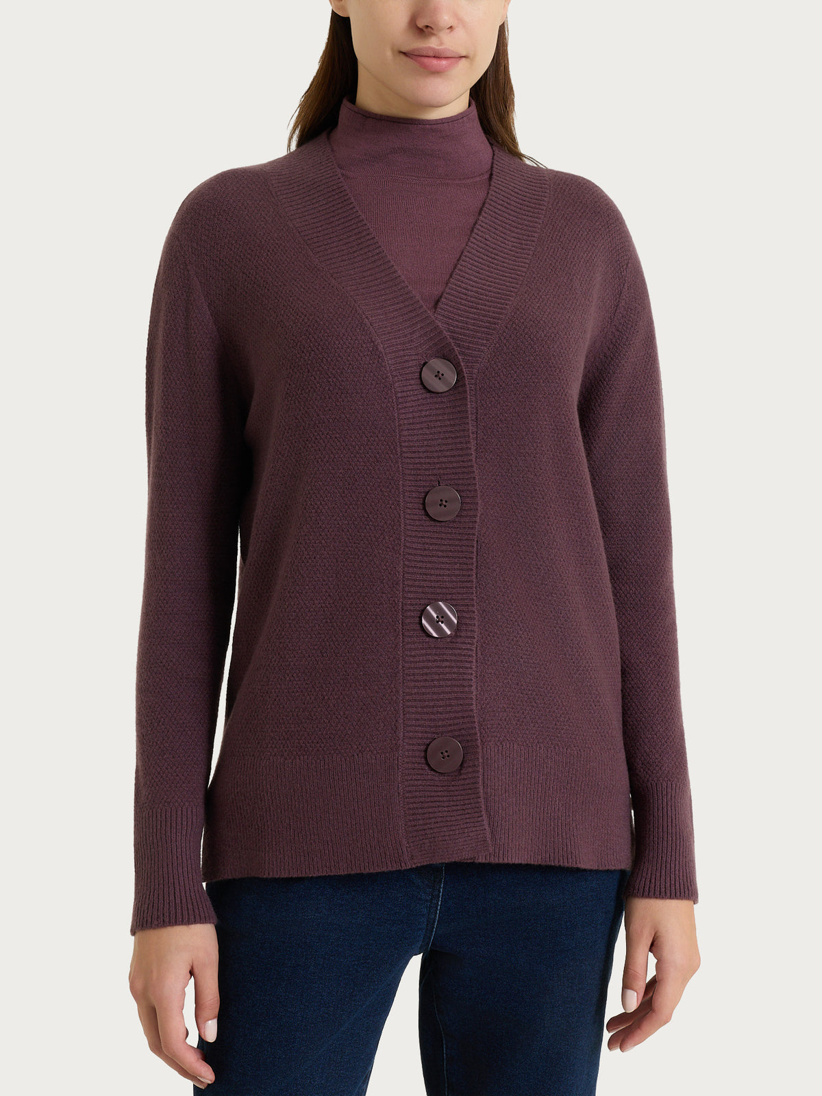 Women's V-neck Cardigan in Naturalsoft Purple with Rice Stitch - Ragno